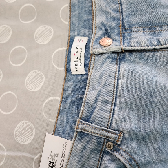 NWT Distressed Vanilla Star Mom Jeans size 16W - Picture 3 of 4